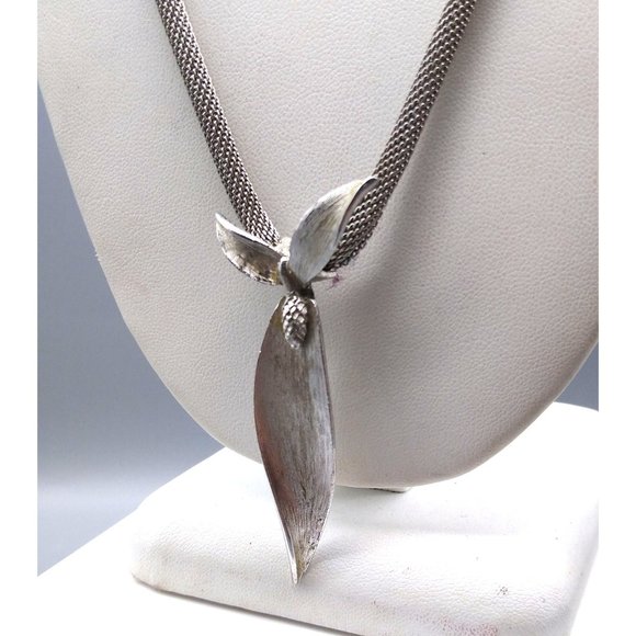 Vintage Judy Lee Mesh Chain Necklace with Brushed Silver Tone Mod Pendant - Picture 4 of 5